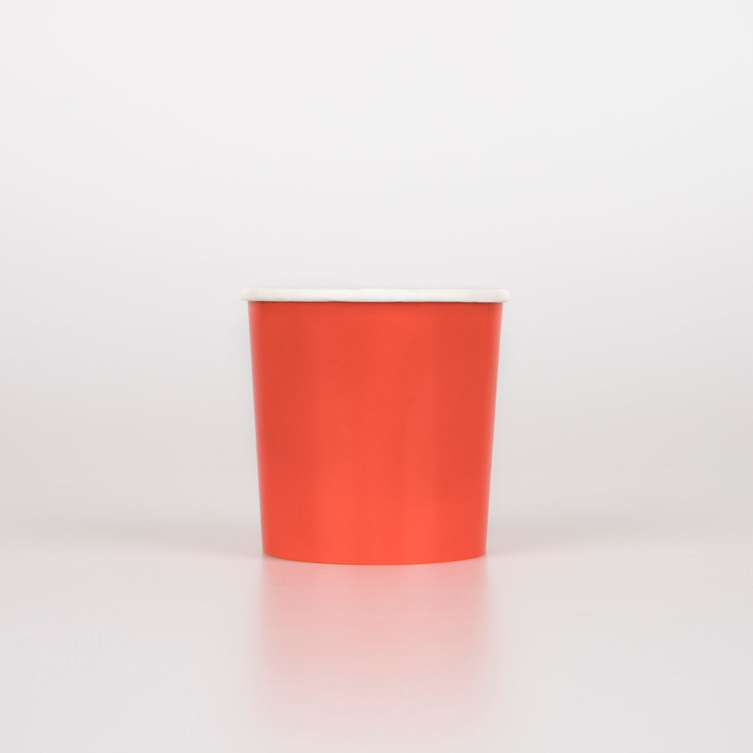 Our party cups, in a bright red shape, are ideal as kids cups or as paper cups for any celebration.