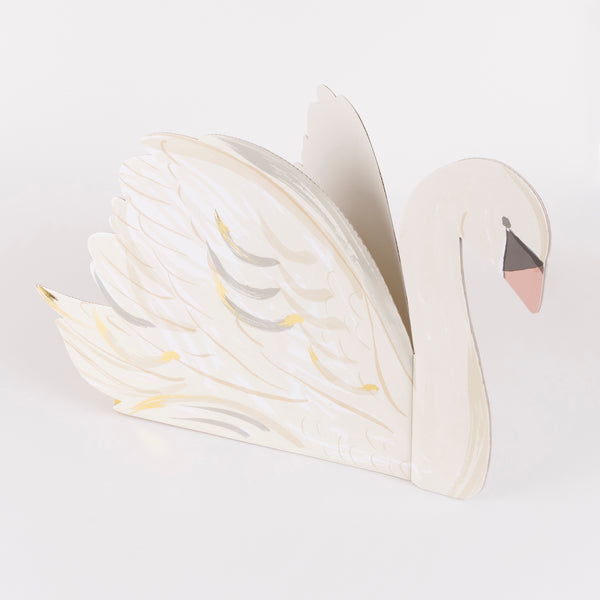 Our swan centrepiece is perfect for princess parties, bridal showers and baby showers, to hold party favours and decorative items. Image3