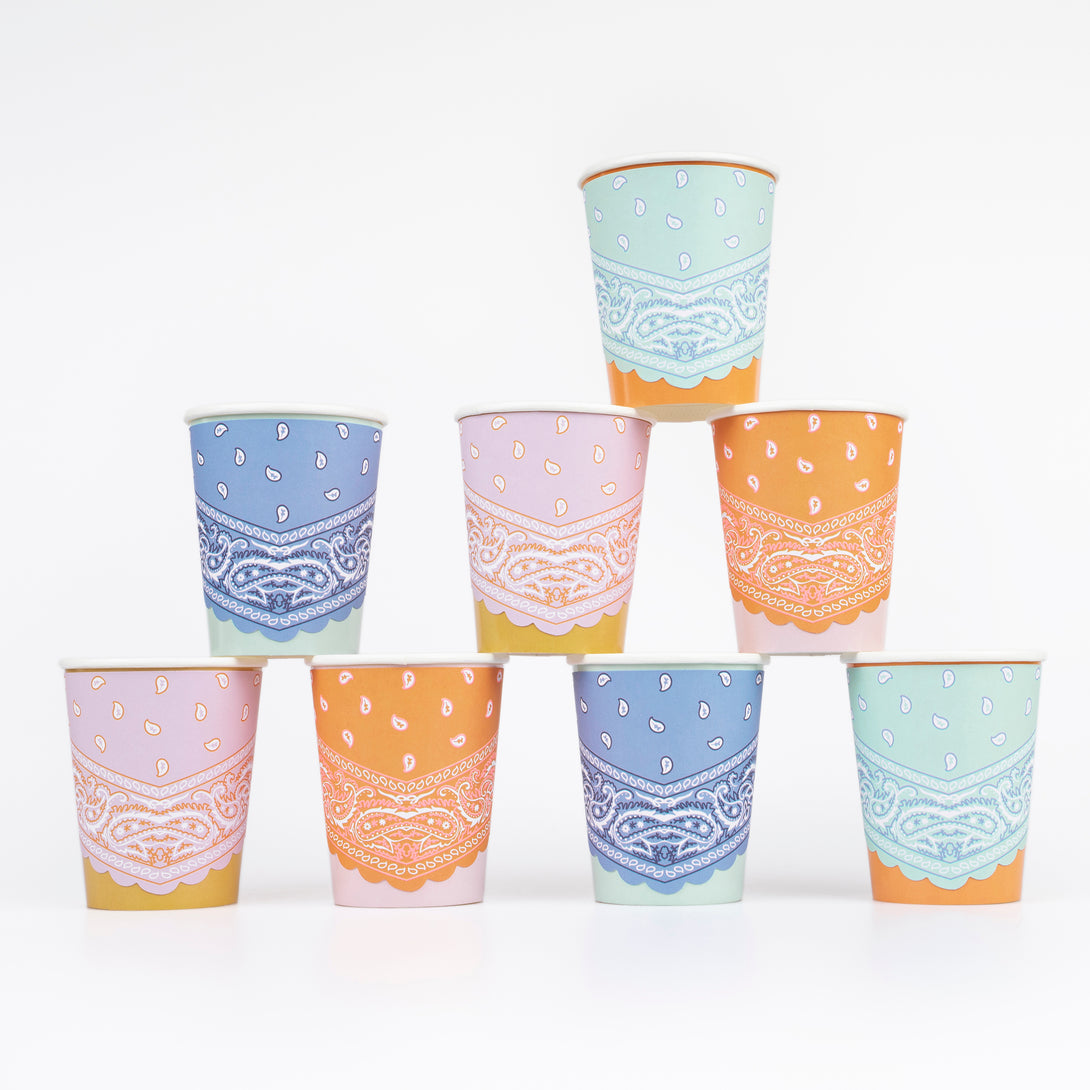 Our paper cups feature a fun banana design, ideal for a Western birthday party theme.