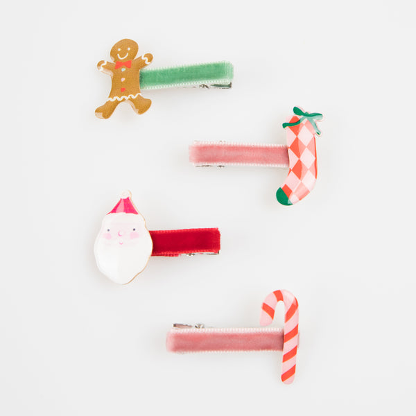 Make your Christmas hairstyles look amazing with our special hair clips featuring Christmas icons, made in enamel, with velvet ribbons. Image4