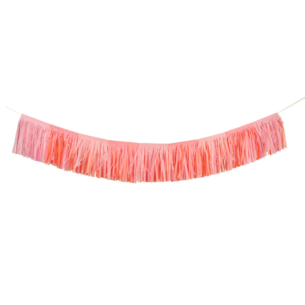 Our fringe garland, made of pink tissue paper, is ideal as a princess party decoration, or for baby showers, bridal showers or fairy parties. Image6