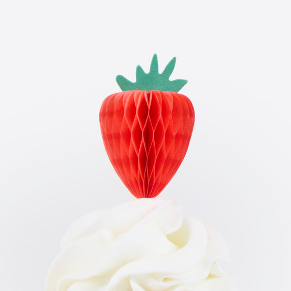 Make amazing cupcakes with our folk-inspired toppers and cupcake cases, featuring adorable kittens, flowers and strawberries. Image6