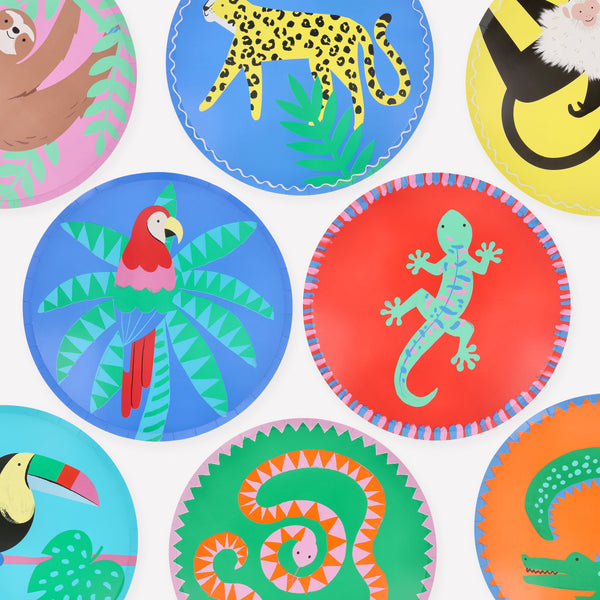 Our paper plates, featuring rainforest animals and bright plates are the perfect jungle party decorations. Image1