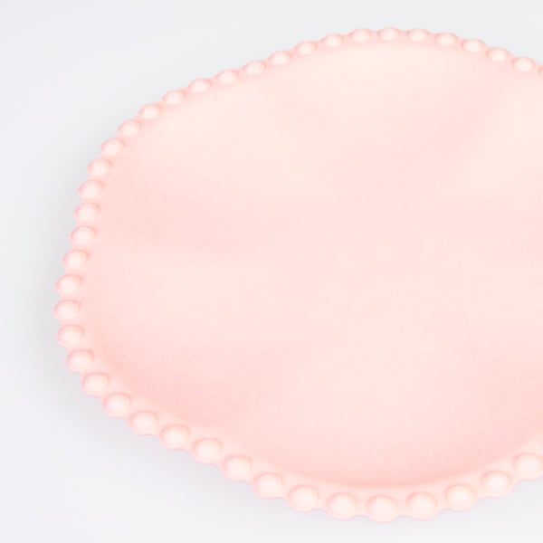 Our compostable plates, made from bamboo and sugar cane, look so sophisticated, ideal as baby shower plates, or for bridal showers. Image3