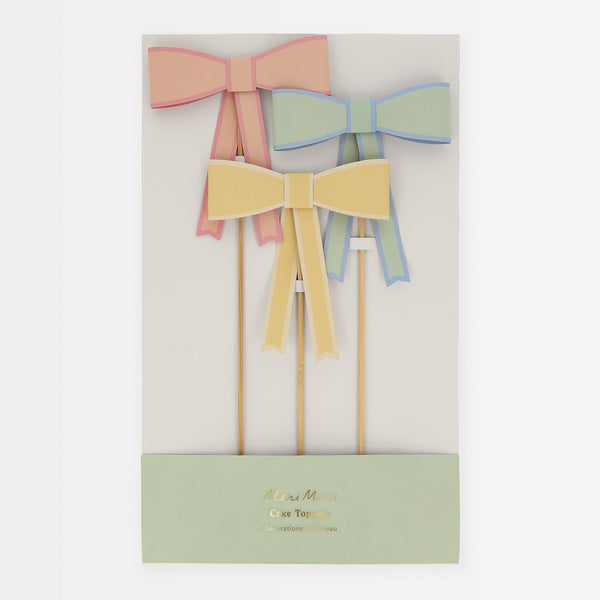 Our cake toppers feature pastel bows for an on-trend stylish look. Image4