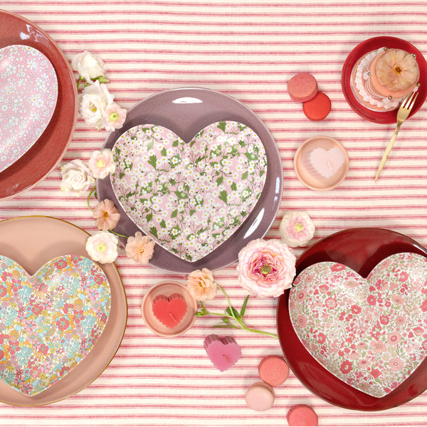 Use our reusable plates, in heart-shaped designs with Liberty designs, to add to your Valentine's Day decor. Image2