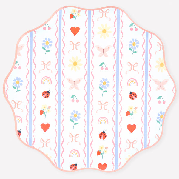 Our pretty paper plates, in a dinner plate size, feature a charming textile inspired design in soft pink, blue and red, great as baby shower plates. Image1