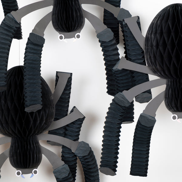 Our large paper spider decorations are the perfect Halloween decorations if you want an eerie fun look. Image3