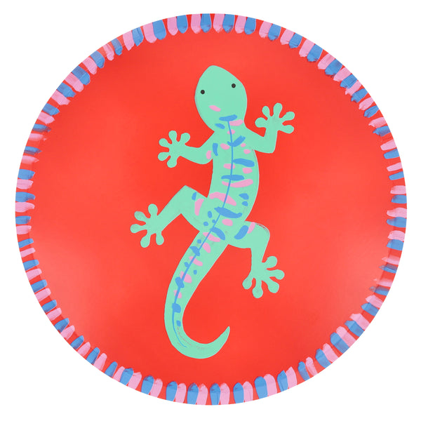 Our paper plates, featuring rainforest animals and bright plates are the perfect jungle party decorations. Image7