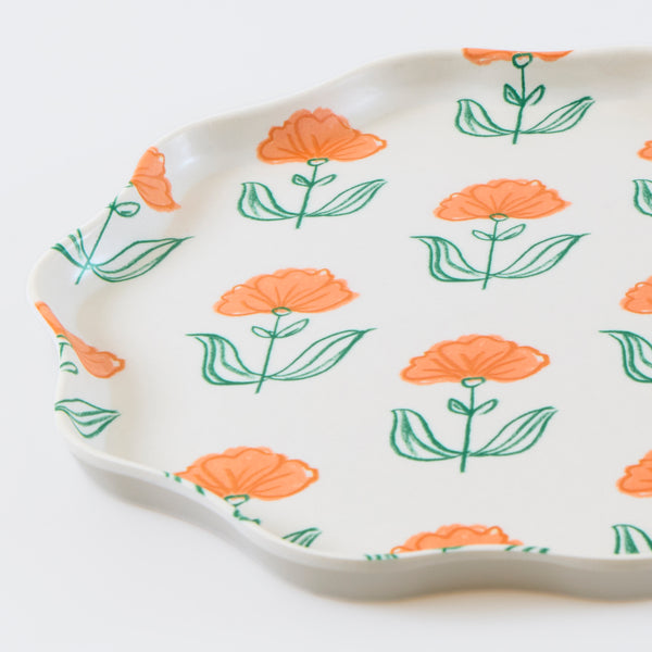 Our small reusable plates feature summery floral designs that are ideal for chic celebrations including garden parties and afternoon tea. Image2