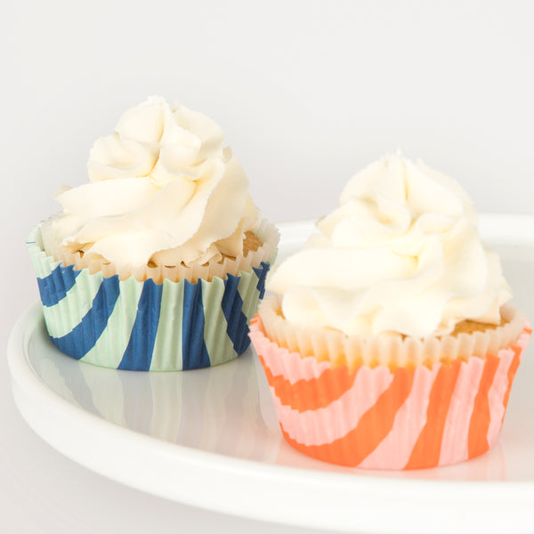 Our cupcake kit is perfect to create sweet birthday treats, and includes 24 cupcake toppers and 24 cupcake cases. Image8