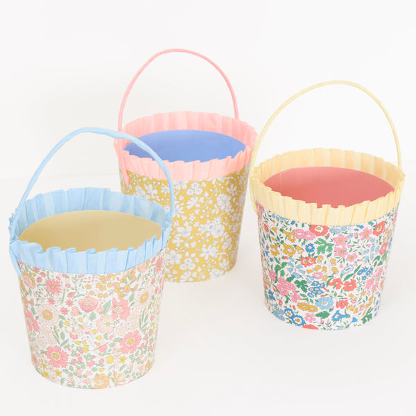 Our paper Easter egg baskets feature Liberty floral designs, perfect for egg collecting, Easter decorations and to use as Easter gift bags. Image4