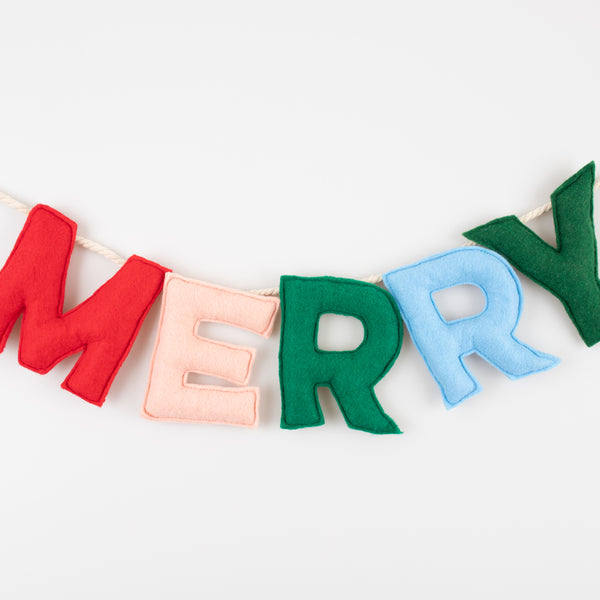 Our Christmas garland, crafted with colourful felt pennants, is the perfect Christmas wall decoration. Image2