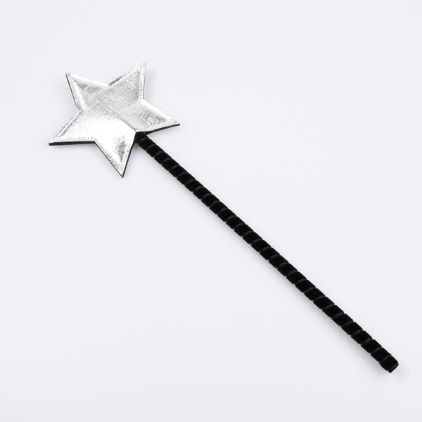 Our witch costume, with a witch hat, dress and wand, is the perfect kids Halloween costume for those who love to look magical. Image6