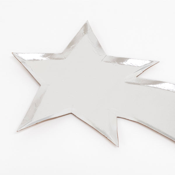 These silver foil star platters are wonderful as a Christmas table centerpiece. Image2