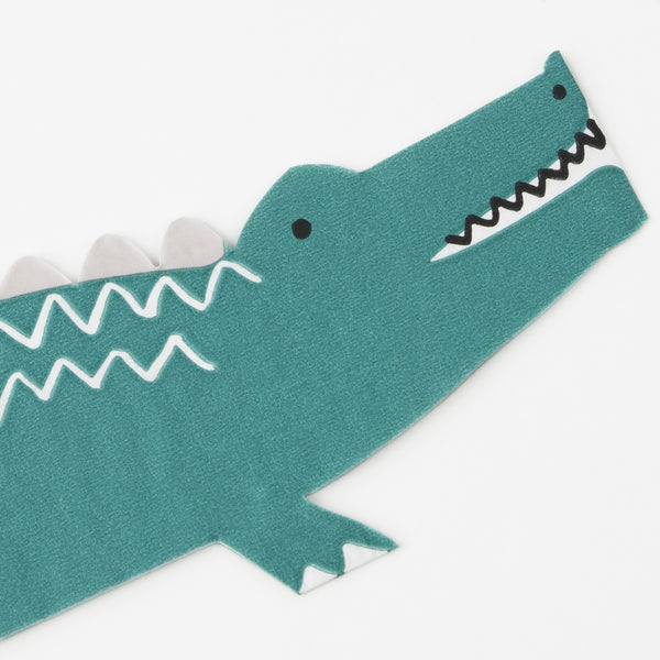 Our paper napkins, in the shape of crocodiles, are ideal for a safari birthday party. Image3