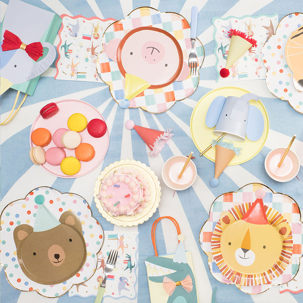 Our party napkins feature delightful animalss. Image2