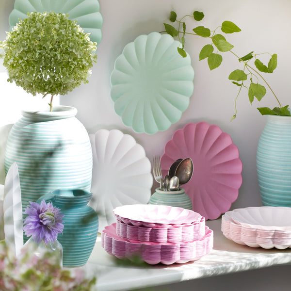 Large Bubblegum Pink Compostable Plates Image3