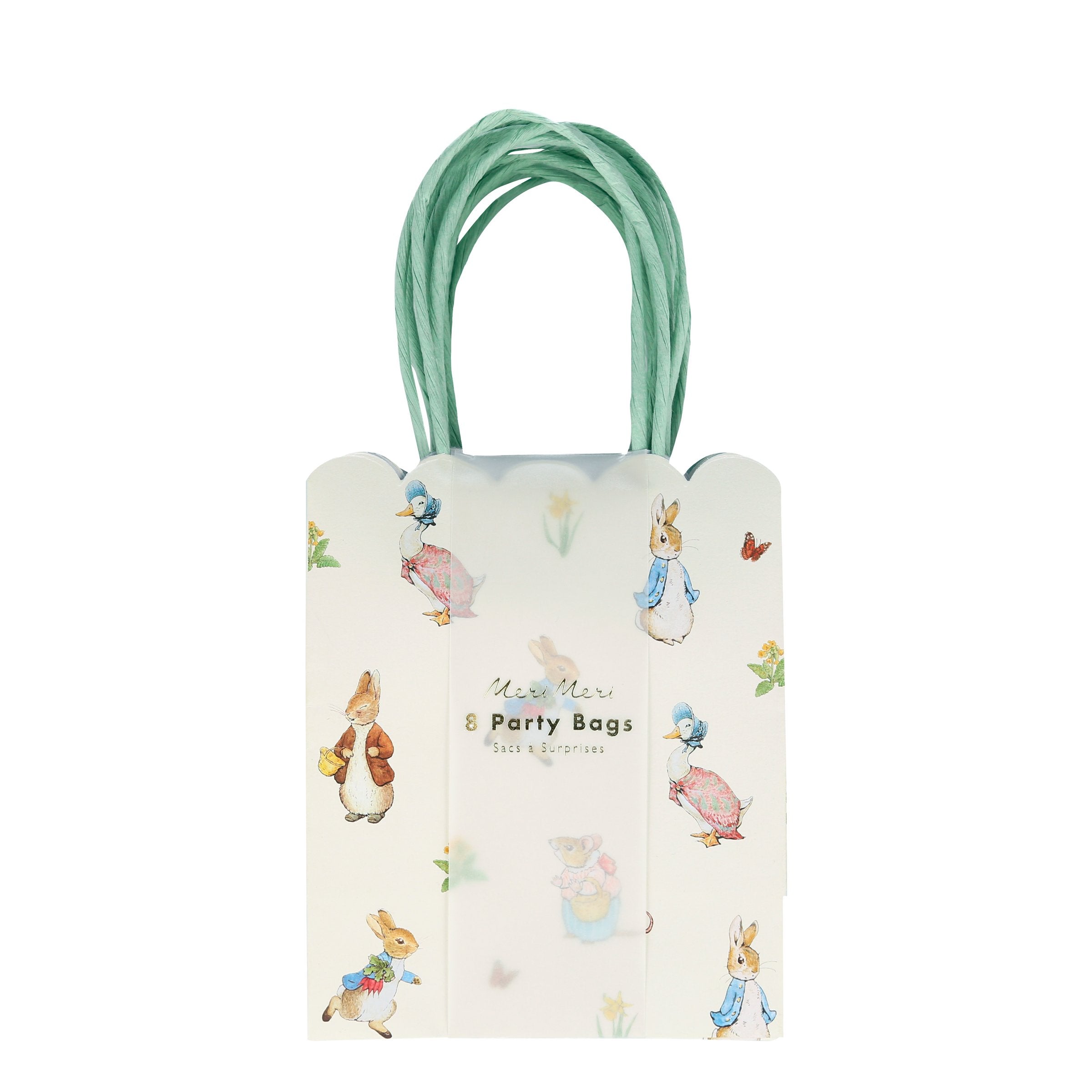 These party bags feature charming Peter Rabbit characters, scallop edges and paper handles.
