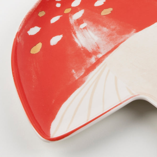 These fabulous mushroom luxury plates are great for a nature theme or for fairy party supplies. Image3
