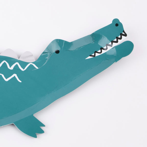 Our delightful crocodile party plates are ideal for a safari birthday party. Image2
