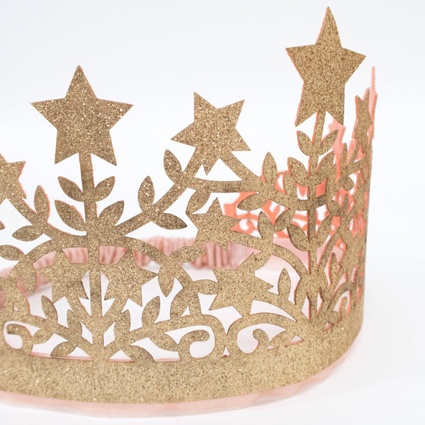 Our gold crown, made with gold glitter fabric, is the perfect kids' crown. Image4