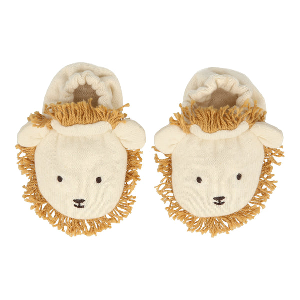 If you're looking for baby shower gift ideas then our lion baby booties, crafted from organic cotton, are perfect. Image3