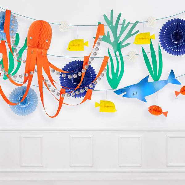 Our colourful garland is perfect for under-the-sea party ideas. Image2