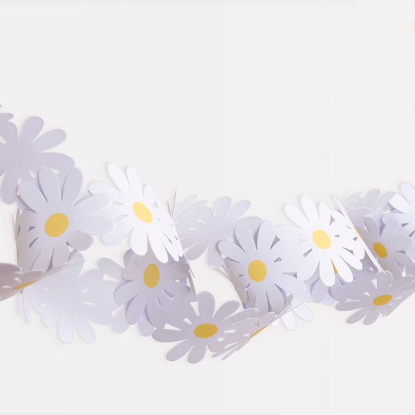 Our gorgeous paper daisy chains are easy to assemble and look striking. Image2
