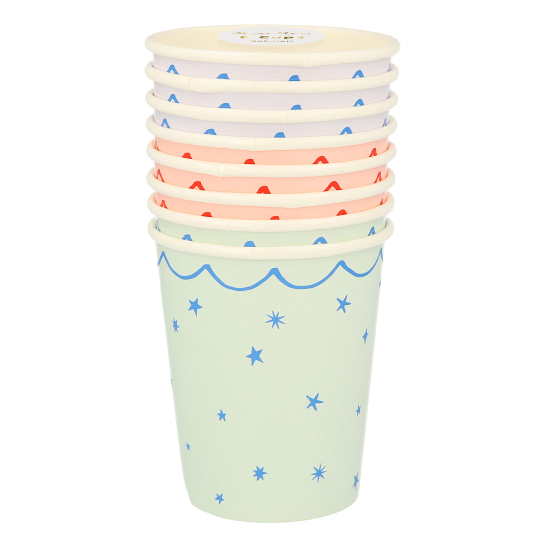 Our star party cup set features blue cups, pink cups and mint cups for the perfect paper cup selection.