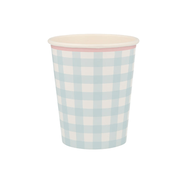 Our paper cups, with a classic gingham print, are perfect as picnic cups. Image5