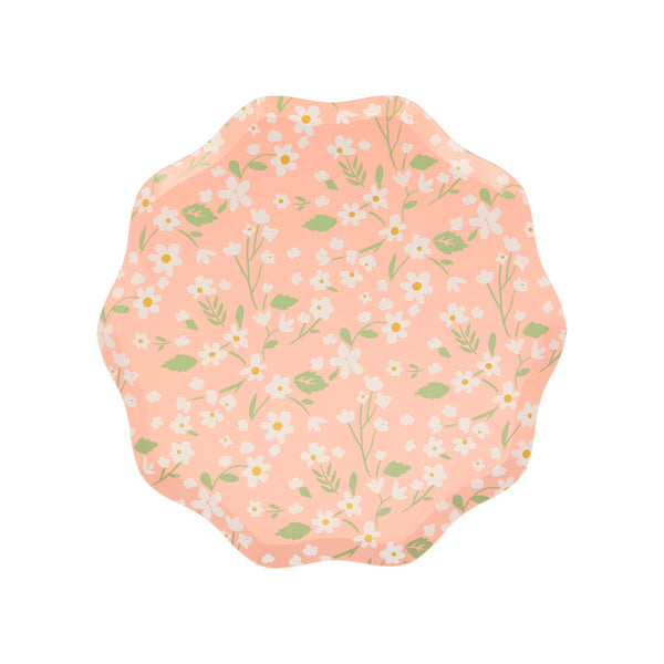 Our paper plates have a pretty design of ditsy florals, perfect as cocktail plates, picnic plates or for garden parties. Image7