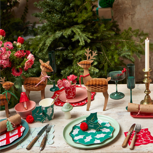 Our 3D place cards , with holly and berry designs, are perfect if you want Christmas party ideas. Image2
