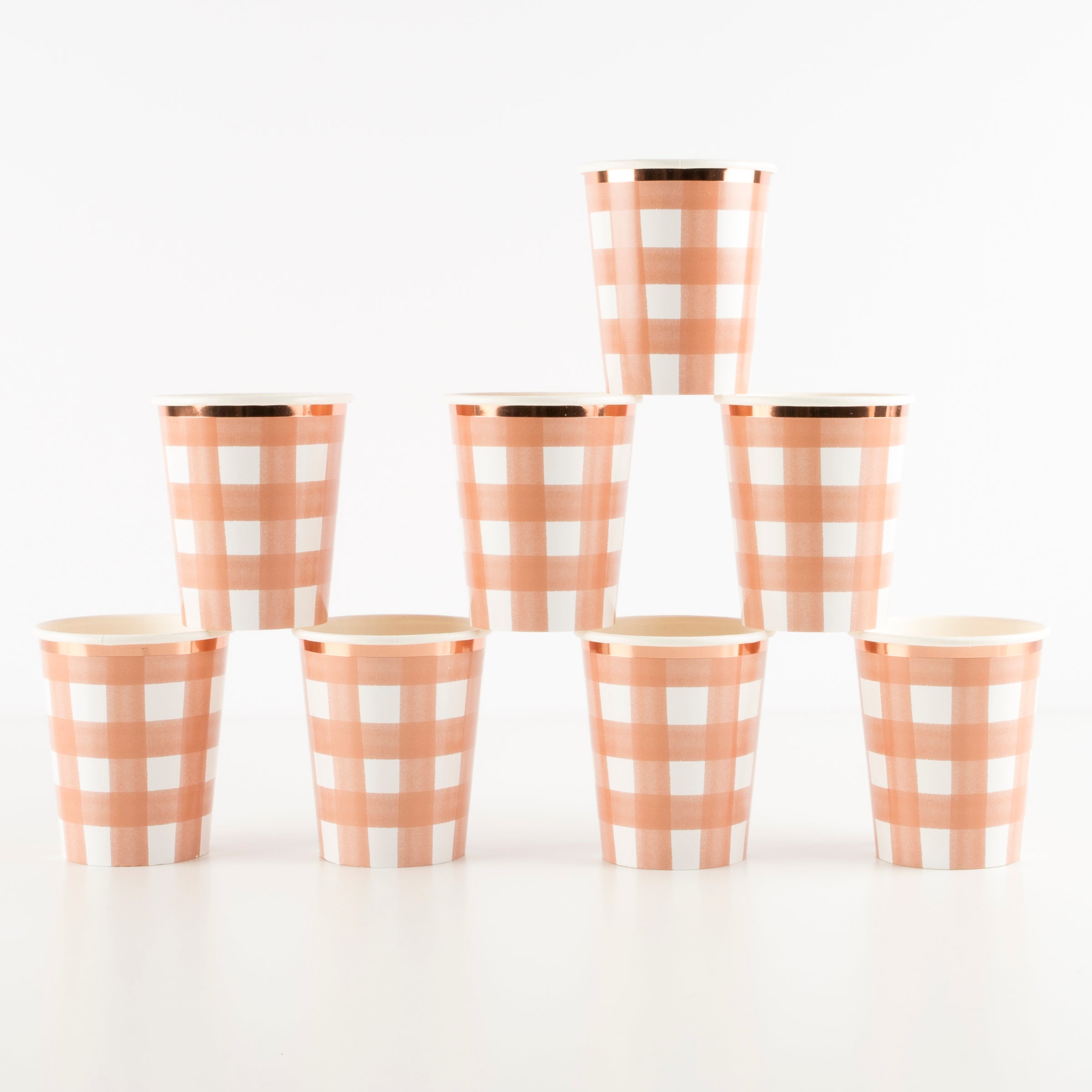 Our stylish gingham cups are perfect for your Halloween tableware.