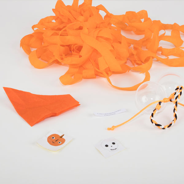 These surprise balls, in the shape of pumpkins, make the perfect Halloween gifts for kids. Image4