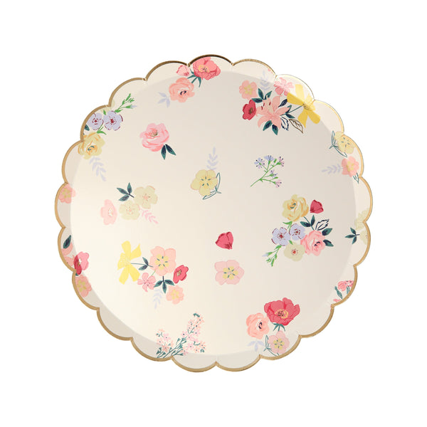 Our paper small plates with beautiful flowers are perfect for a garden party or picnic. Image5