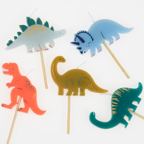 Our dinosaur candles will make your dinosaur cake look amazing. Image3