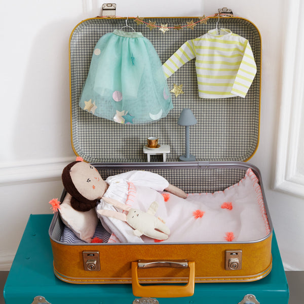 Bedding Set Dolly Accessory Image6