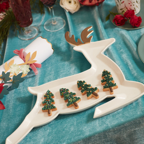 Our ceramic reindeer plates, with gold foil detail, are perfect for your Christmas party. Image3