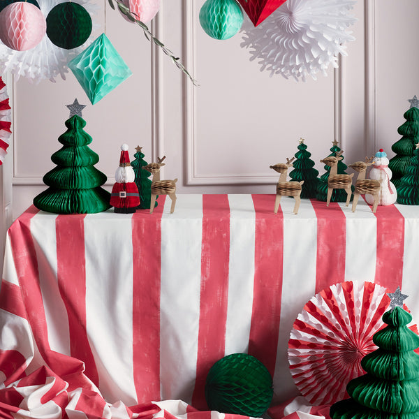 These Christmas tree honeycomb decorations are perfect as Christmas decor ideas. Image2