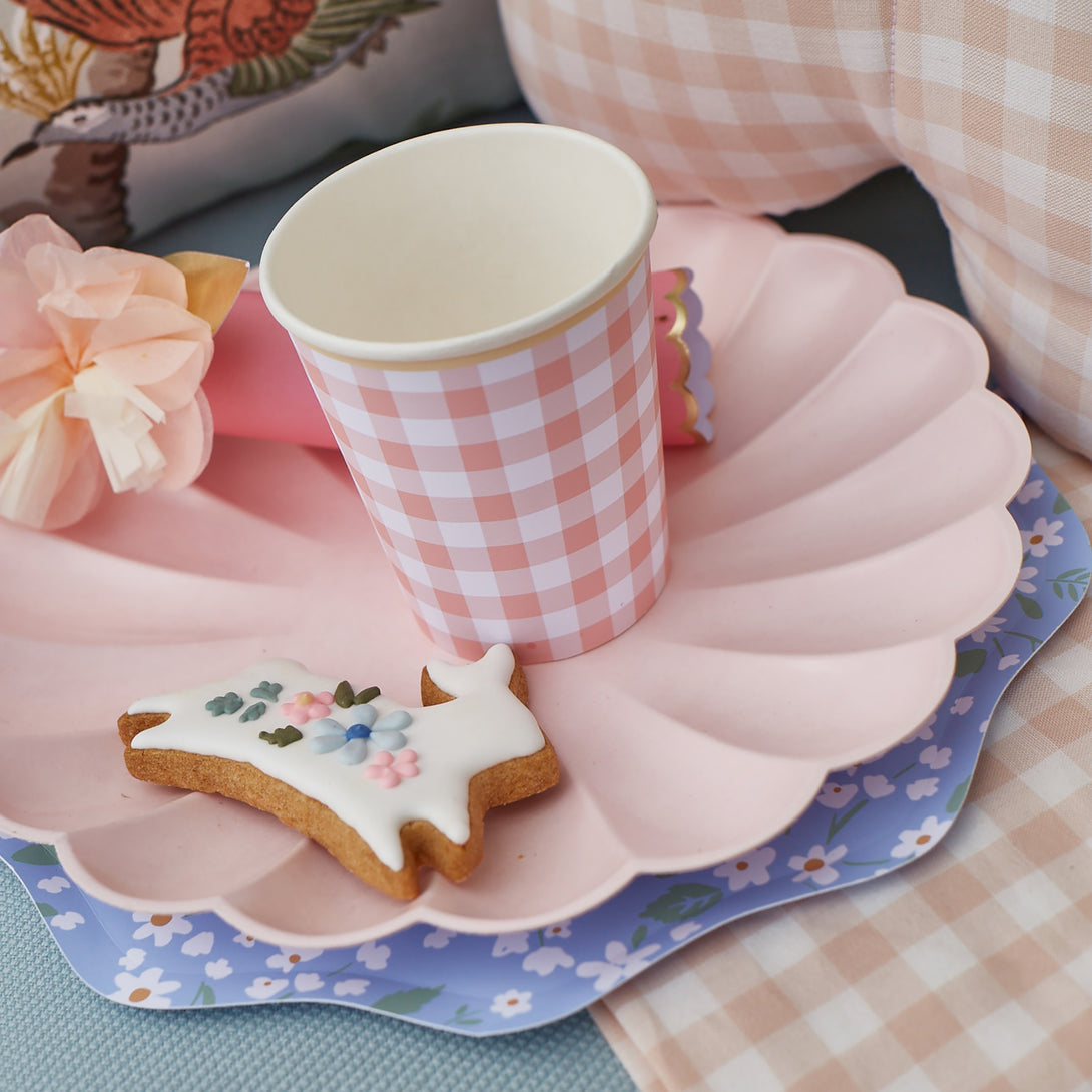 Our paper cups, with a classic gingham print, are perfect as picnic cups.