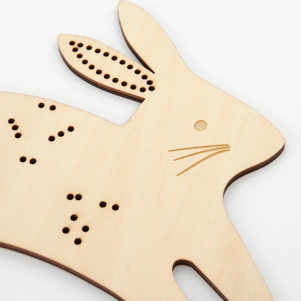Kids who love crafts will adore this creative gift, with a wooden bunny to embroider, perfect as an Easter gift for kids. Image4