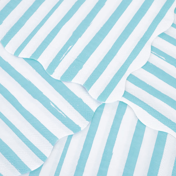 Our small napkins, paper napkins in blue and white, are ideal to add to your birthday party supplies. Image3