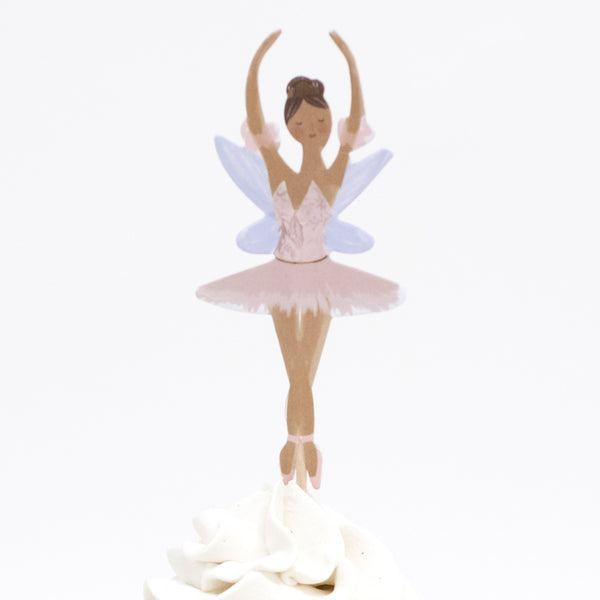 Make the most wonderful Christmas cupcakes with our special Nutcracker Christmas kit. Image3