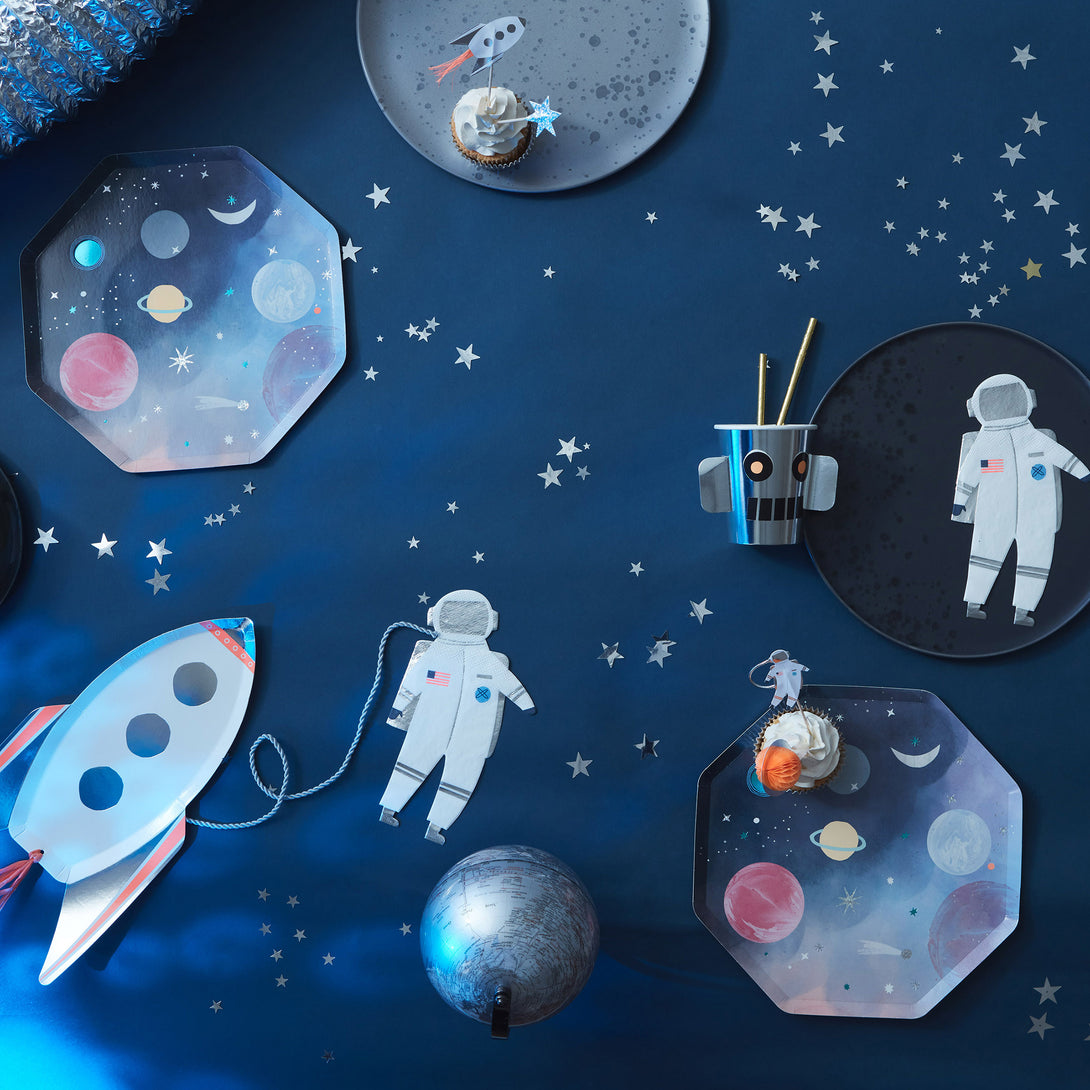 Our paper plates feature brightly coloured planets and stars for an out-of-this world astronaut party.