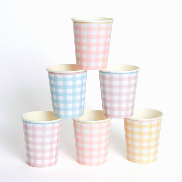 Our paper cups, with a classic gingham print, are perfect as picnic cups.