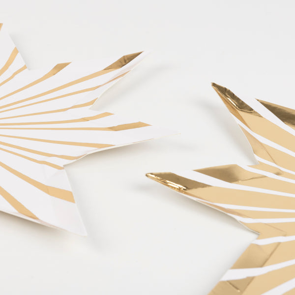 Our shiny gold foil star-shaped plates work beautifully as Christmas plates. Image4
