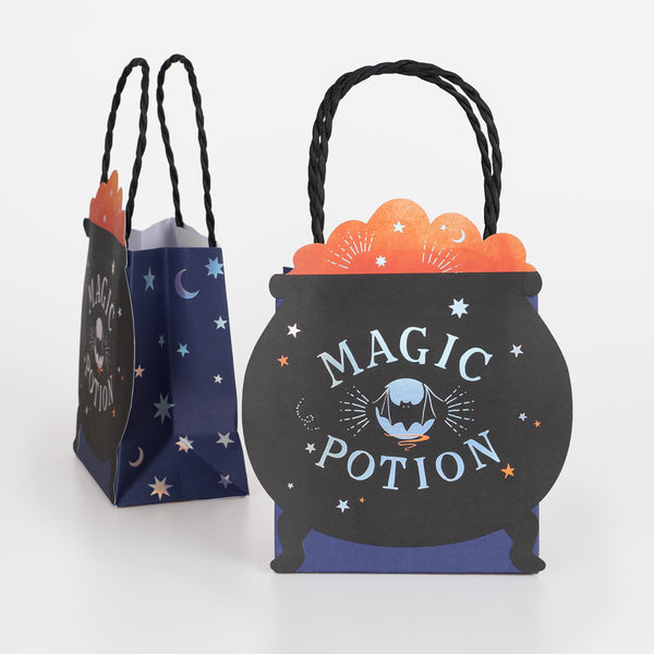 Our magic cauldron bags are perfect if you're looking for Halloween party ideas. Image4