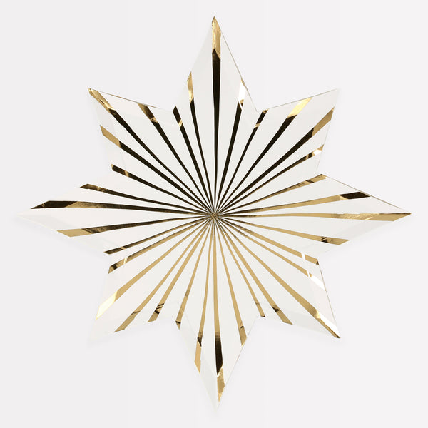 Our shiny gold foil star-shaped plates work beautifully as Christmas plates. Image6