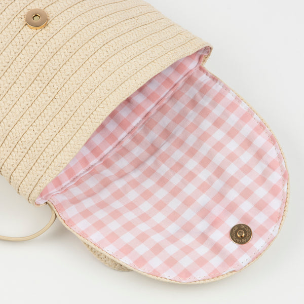 Our kids backpack in the shape of a bunny is is the perfect Easter gift for kids and a fun kids accessory. Image5